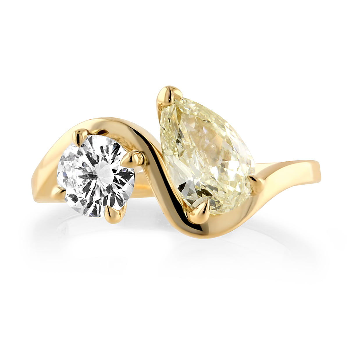 Amore Asymmetric Toi et Moi Engagement Ring