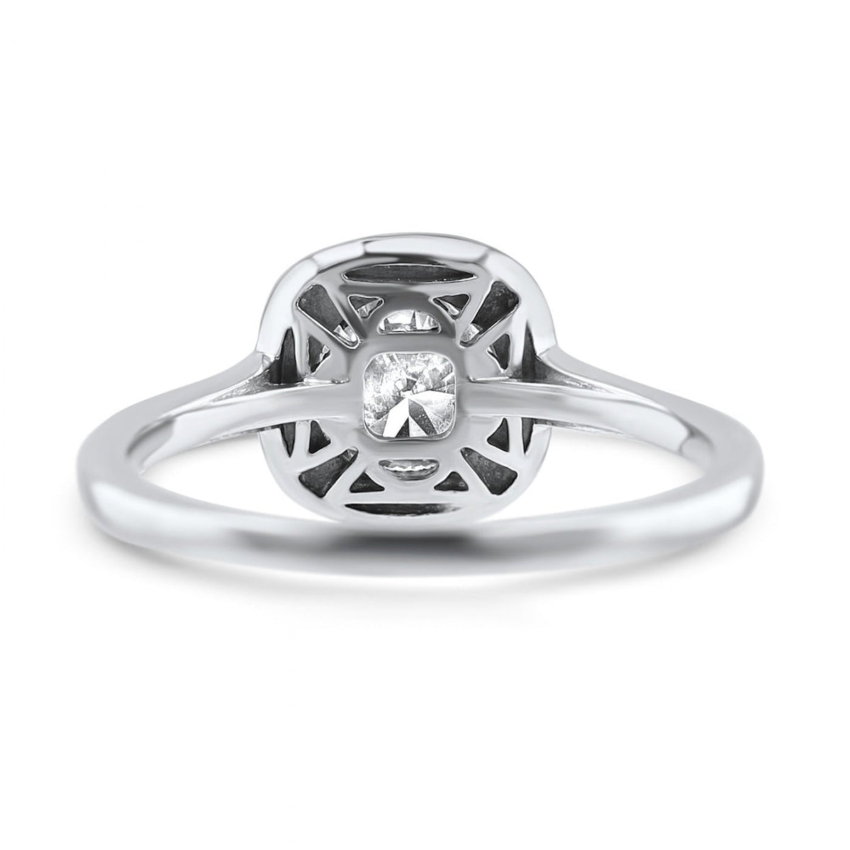 Eternelle Diamond Halo Engagement Ring