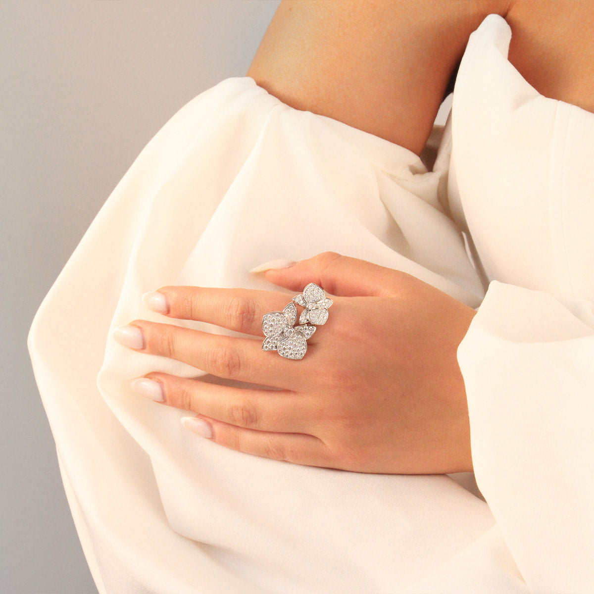 Cartier Caresse D&