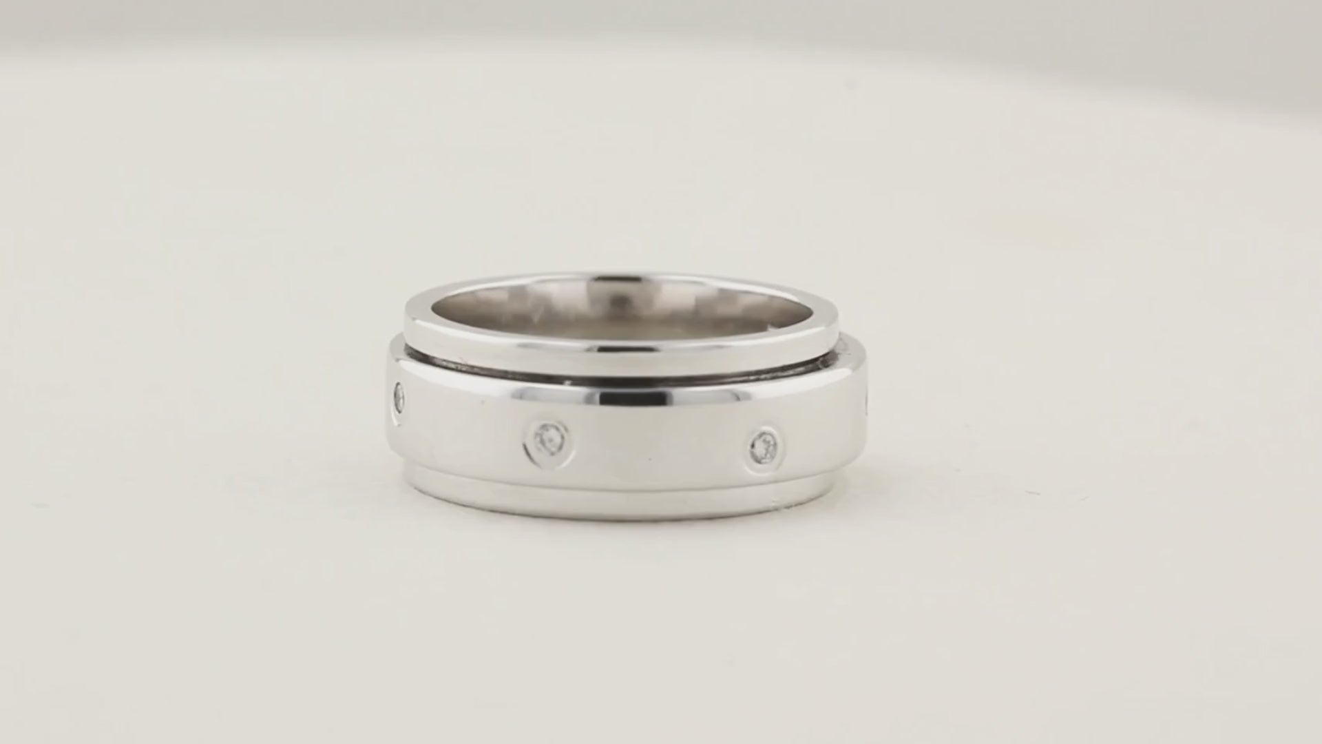 Piaget Multi-Diamond Spinning Ring