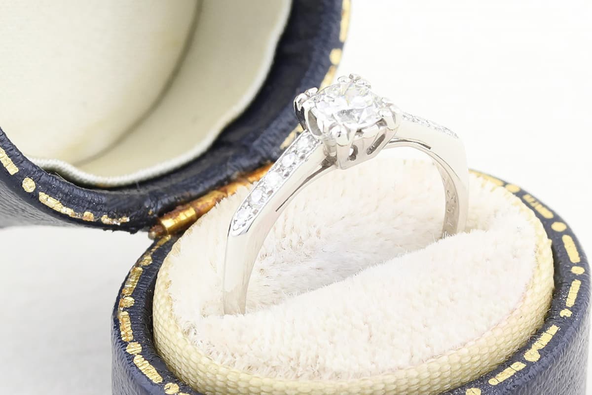 Redesigning Pre-Owned & Antique Engagement Rings: Honouring the Past, Creating Something New