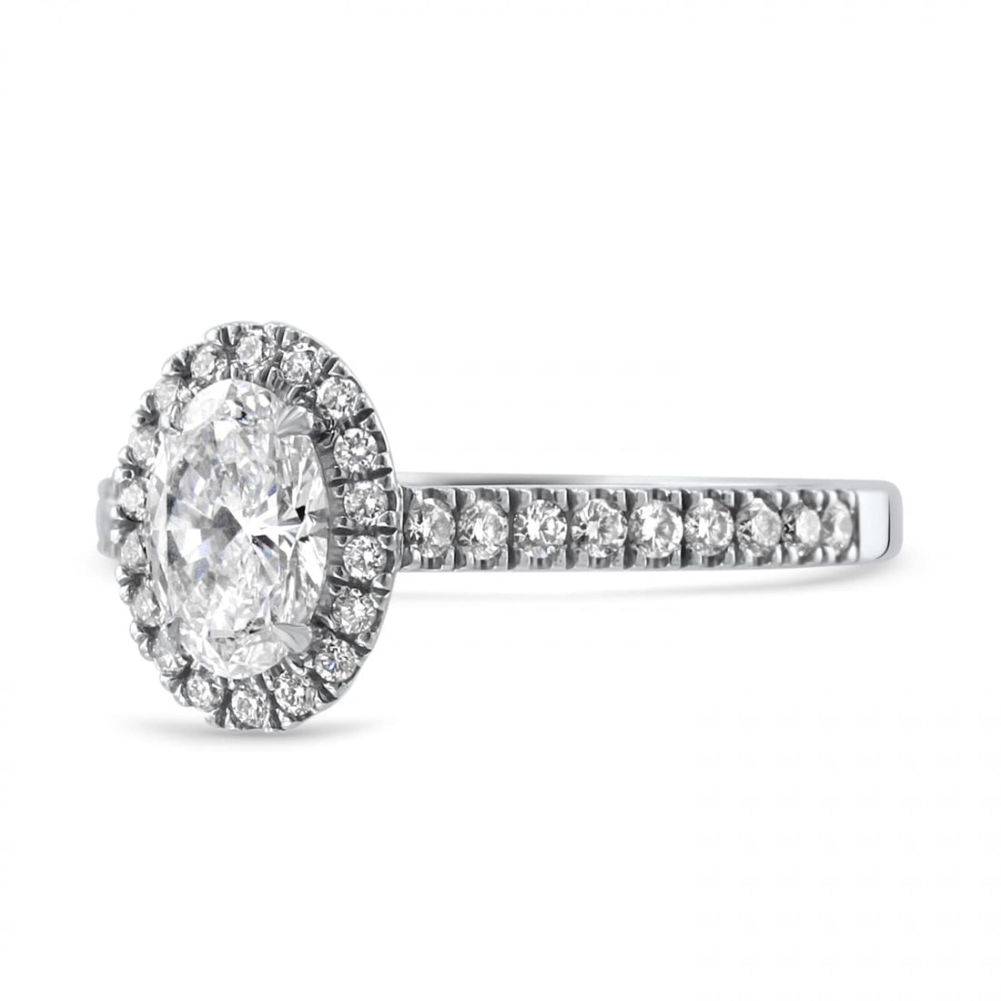 Eternelle Oval Diamond Halo Engagement Ring