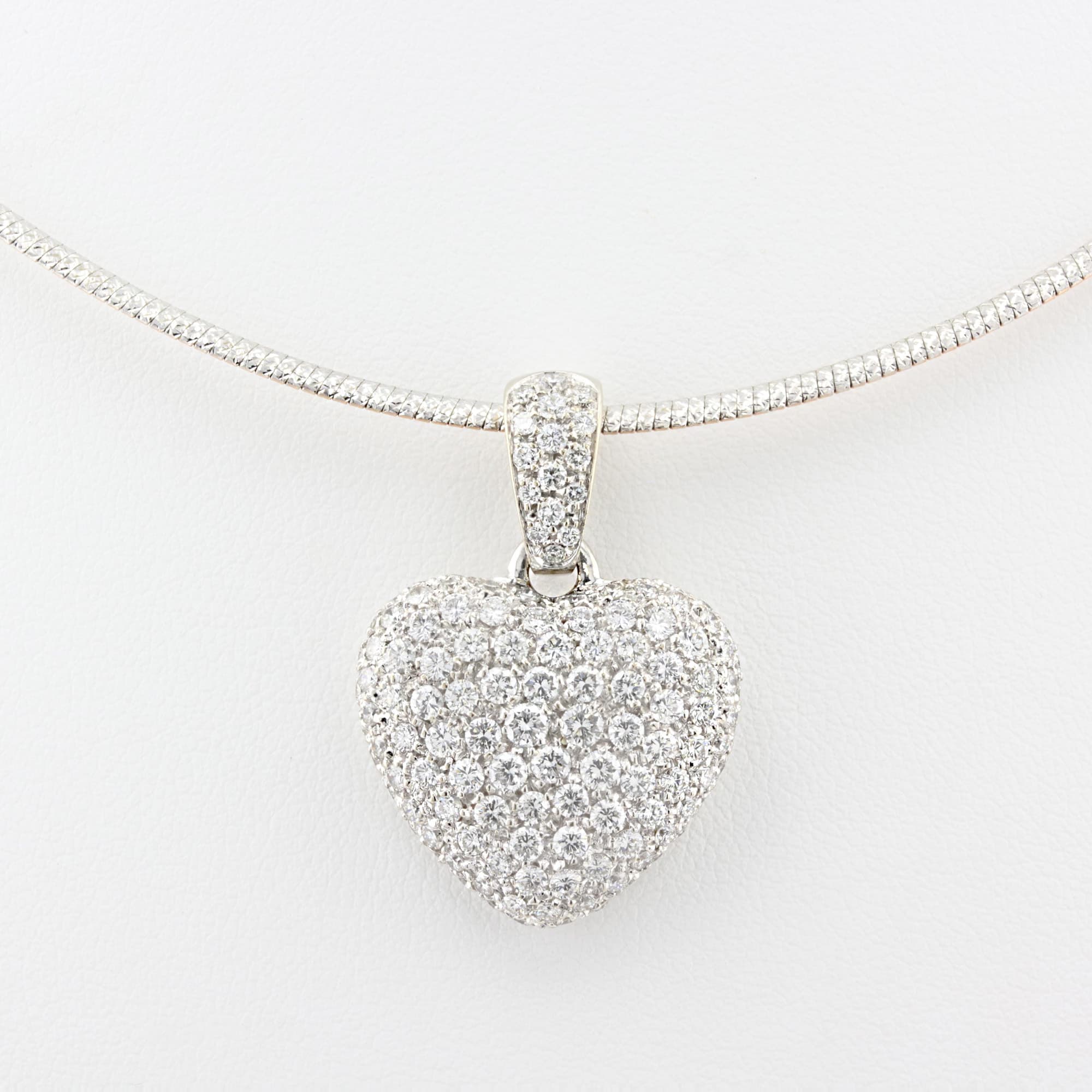 Wempe 2.10ct Diamond Heart Pendant