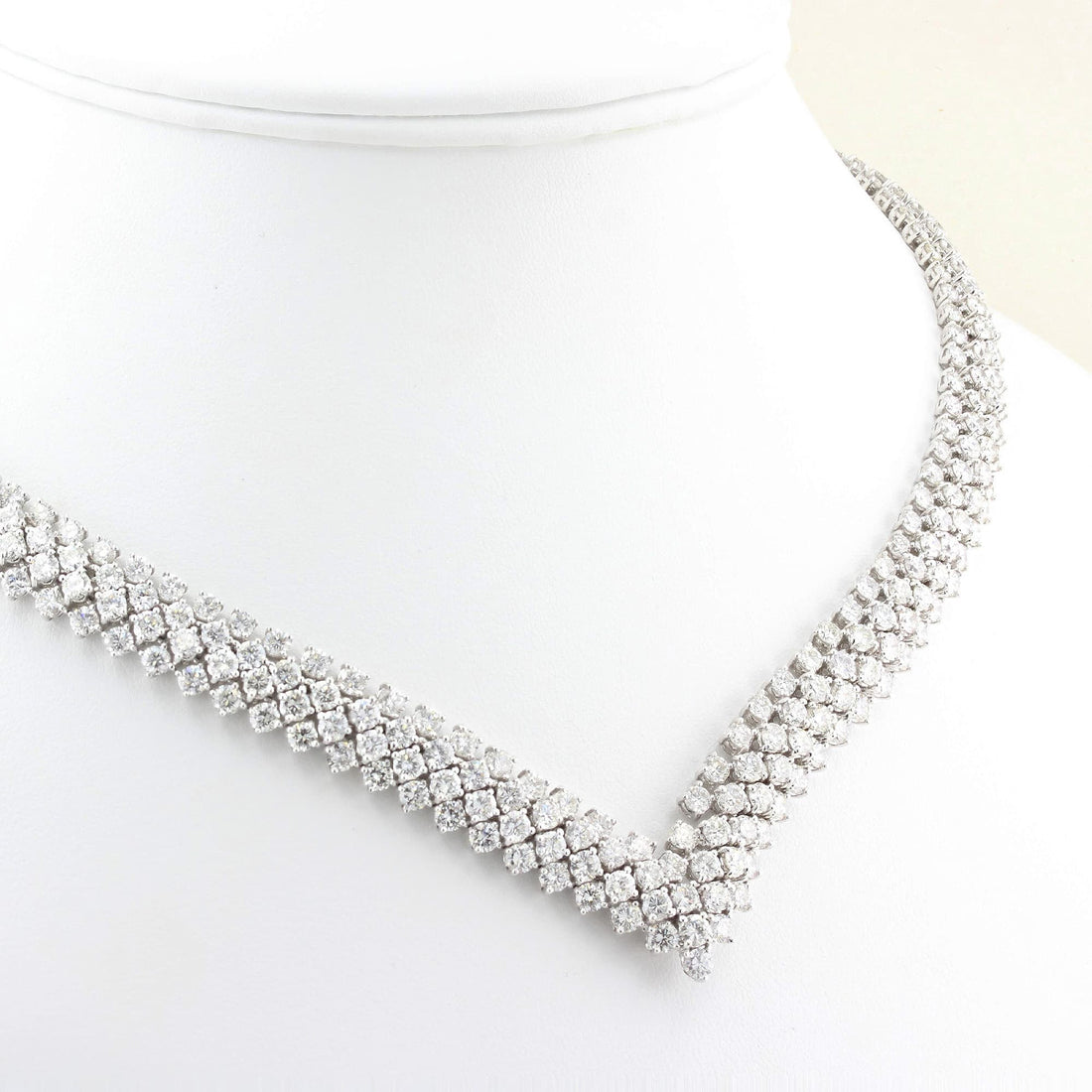 30.00ct Four Row Diamond Necklace