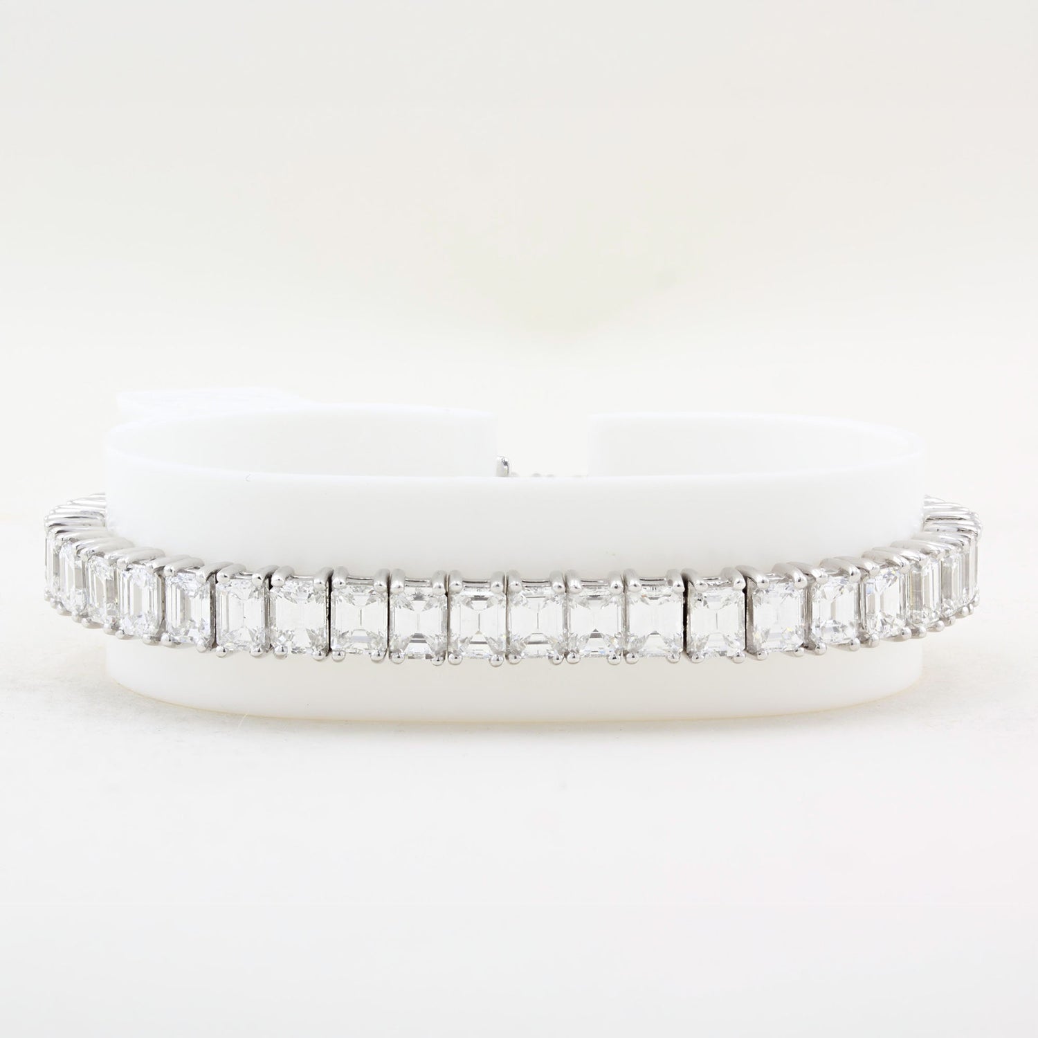 18.05ct Emerald Cut Diamond Tennis Bracelet