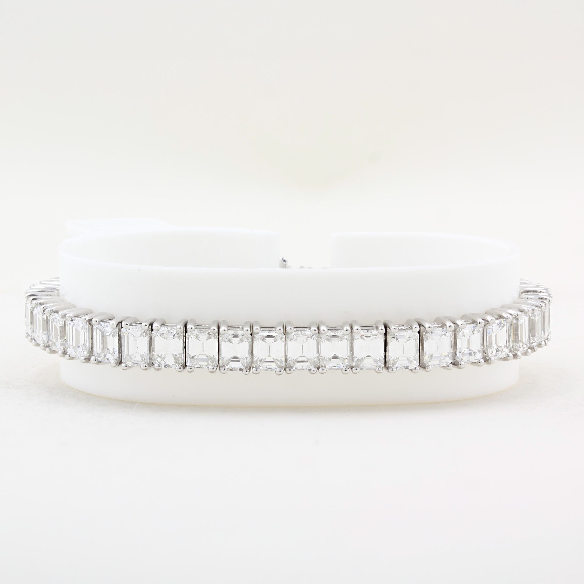 18.05ct Emerald Cut Diamond Tennis Bracelet