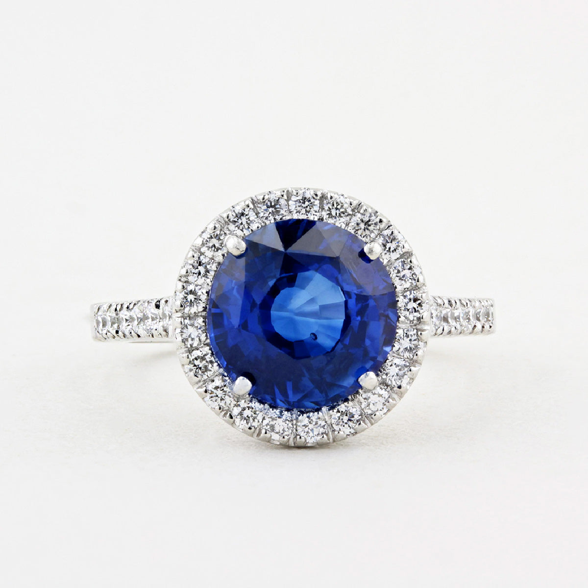 4.08ct Sapphire &amp; Diamond Cluster Ring