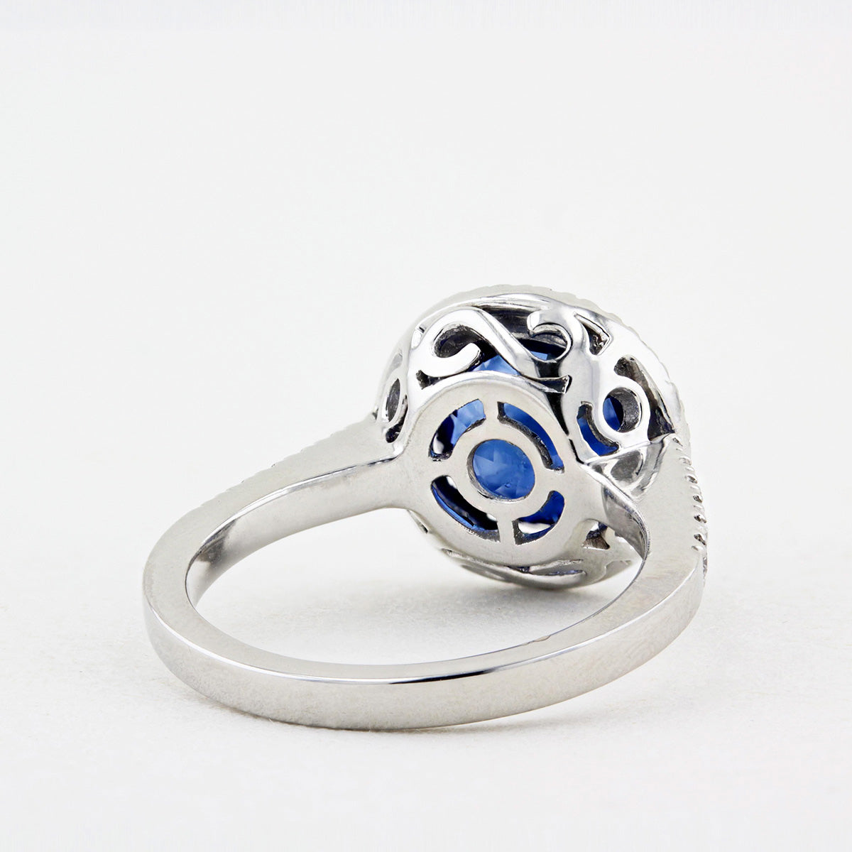 4.08ct Sapphire &amp; Diamond Cluster Ring