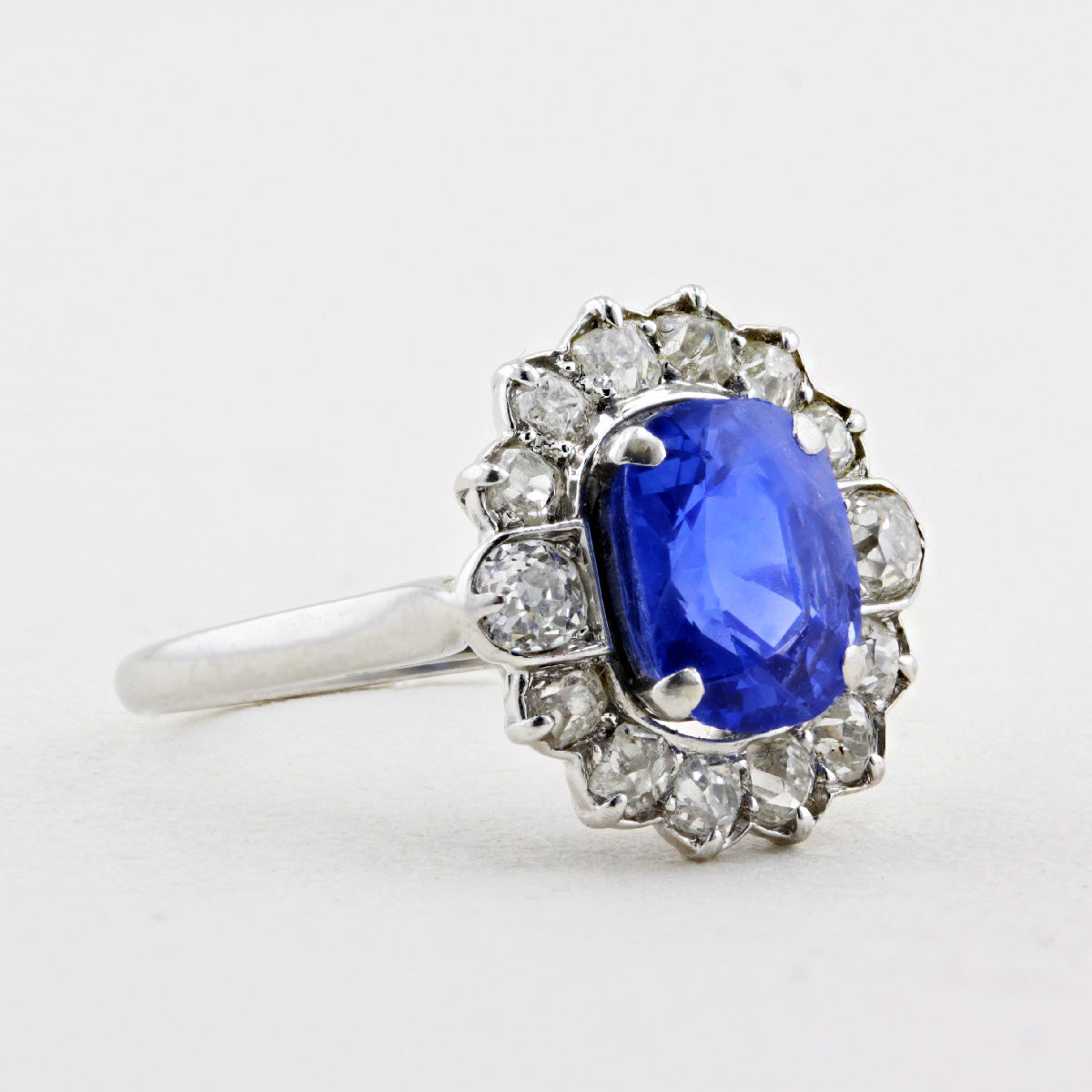 Vintage 3.00ct Sapphire &amp; Old Cut Diamond Cluster Ring