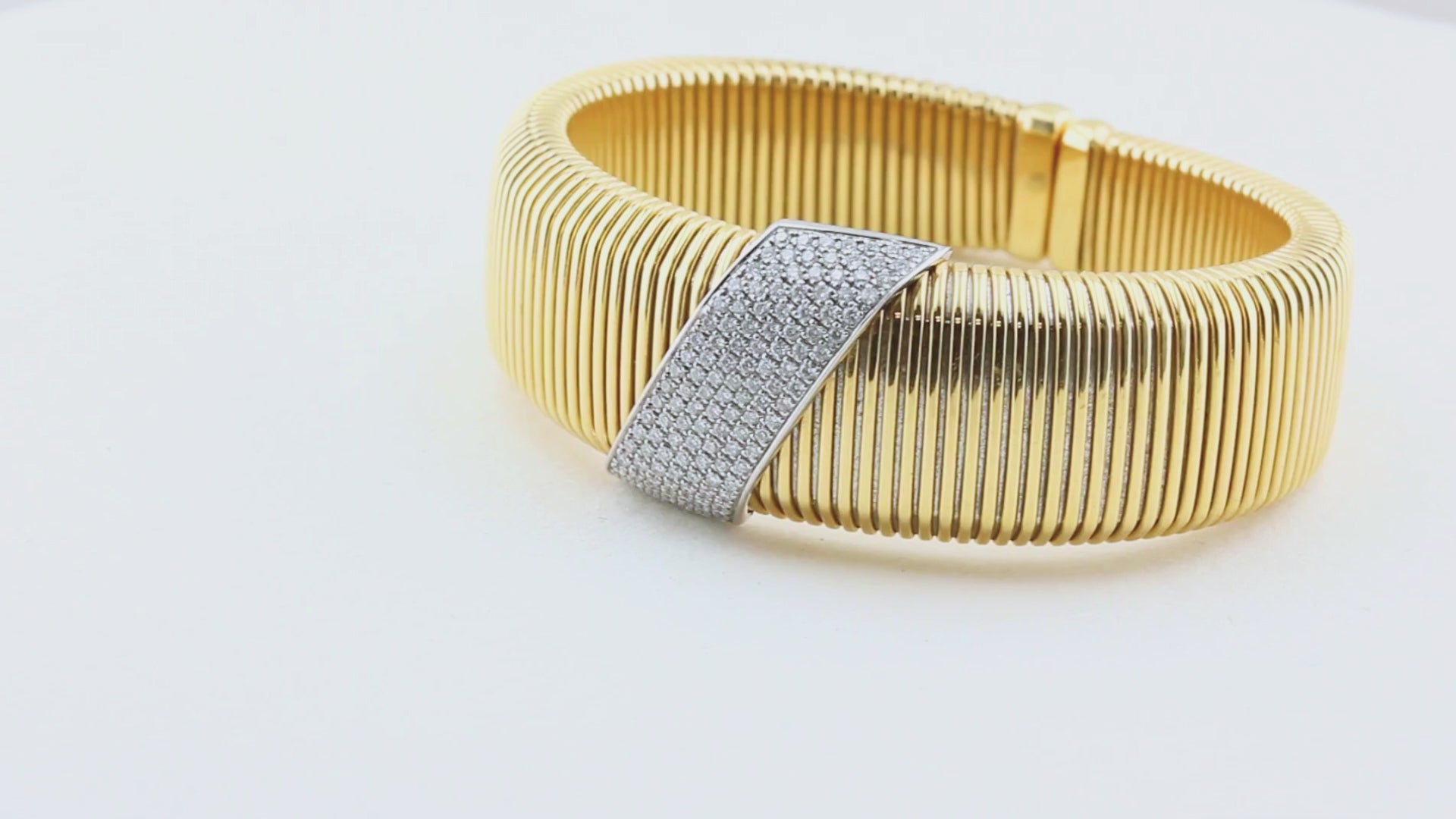 Vintage 18ct Yellow Gold &amp; Diamond Bangle