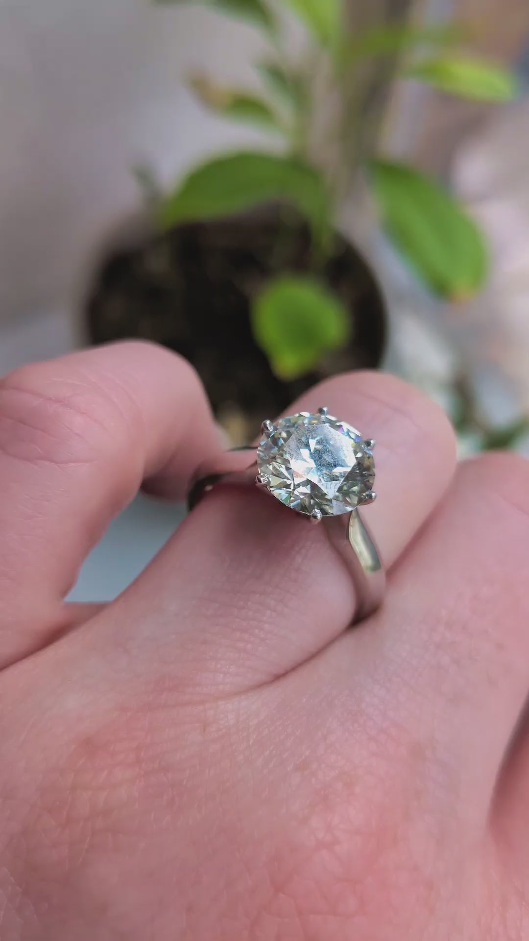 3.27ct Round Diamond Solitaire Ring