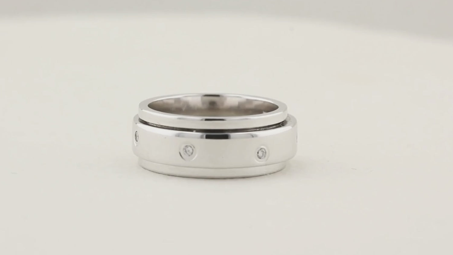 Piaget Multi-Diamond Spinning Ring