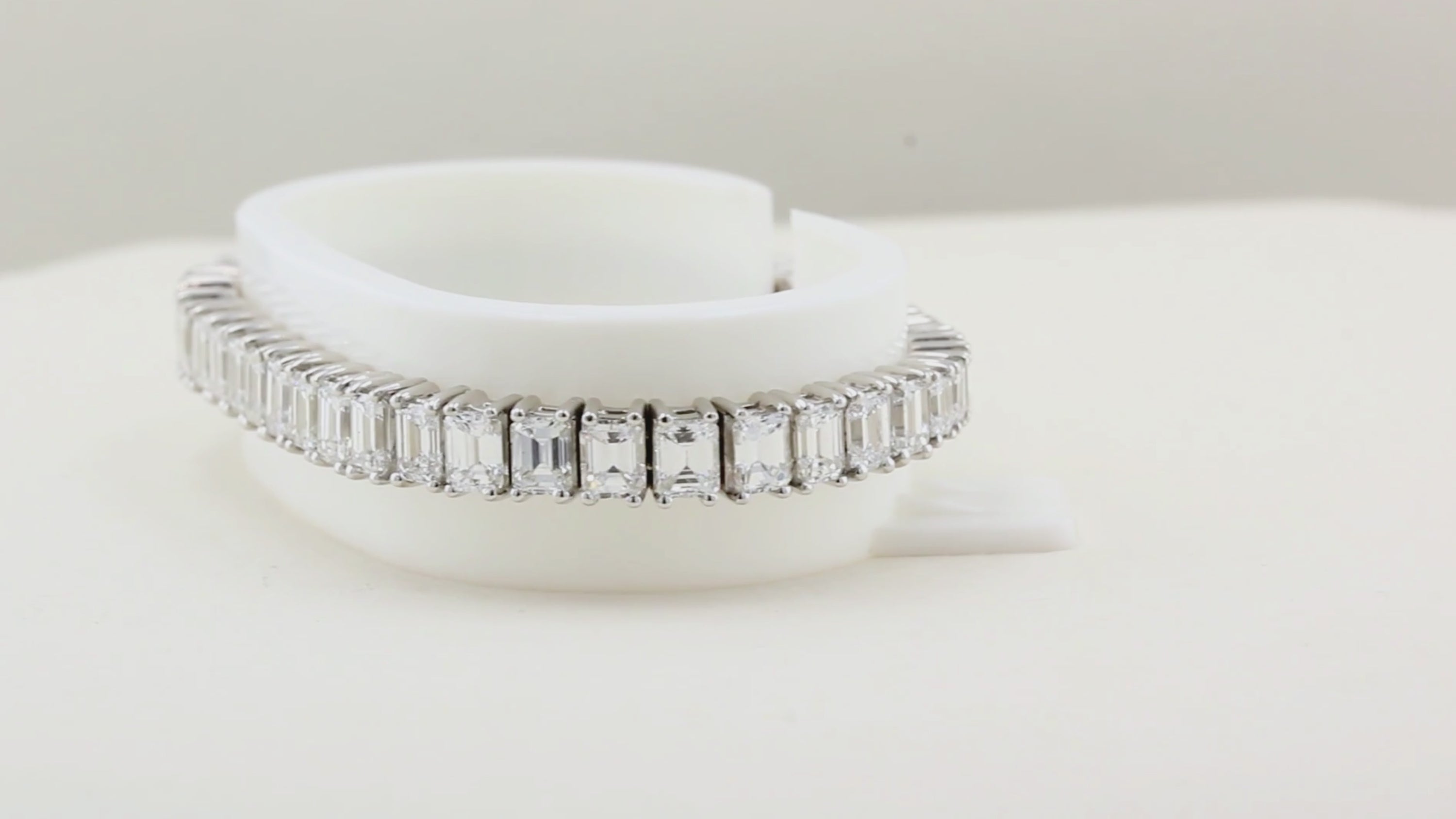 18.05ct Emerald Cut Diamond Tennis Bracelet